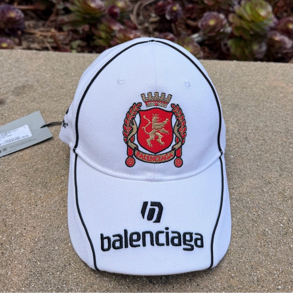 Balenciaga White Baseball Cap TOKIO size L